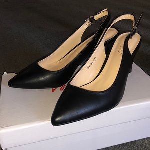 Black Leather Kitten Heels Slingback Pumps